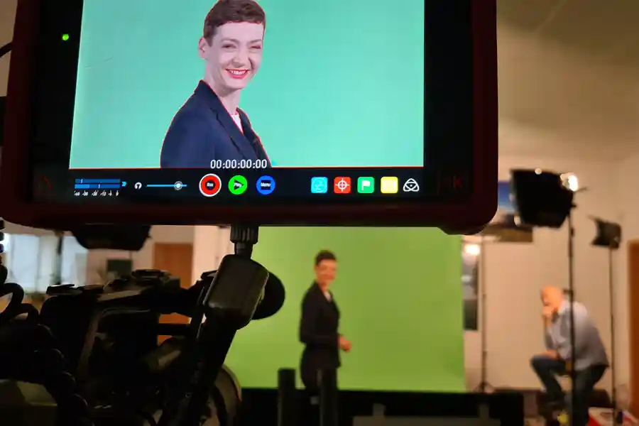 Greenscreen dig it! media